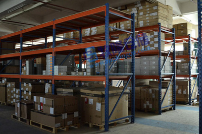 廣州重型倉庫貨架規劃與化工存儲解決方案——牧隆倉儲設備全解析